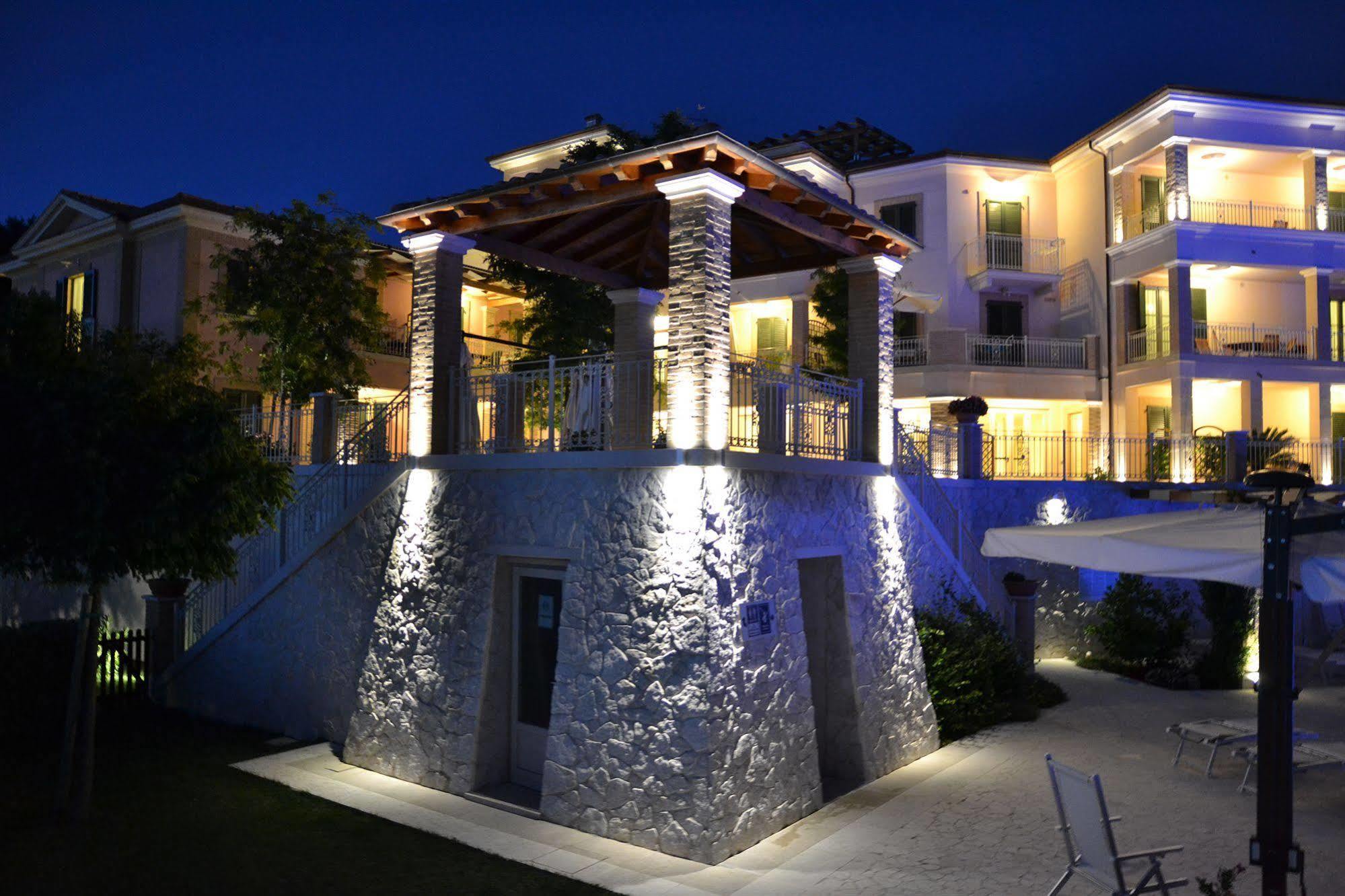 Incantea Resort Tortoreto Esterno foto