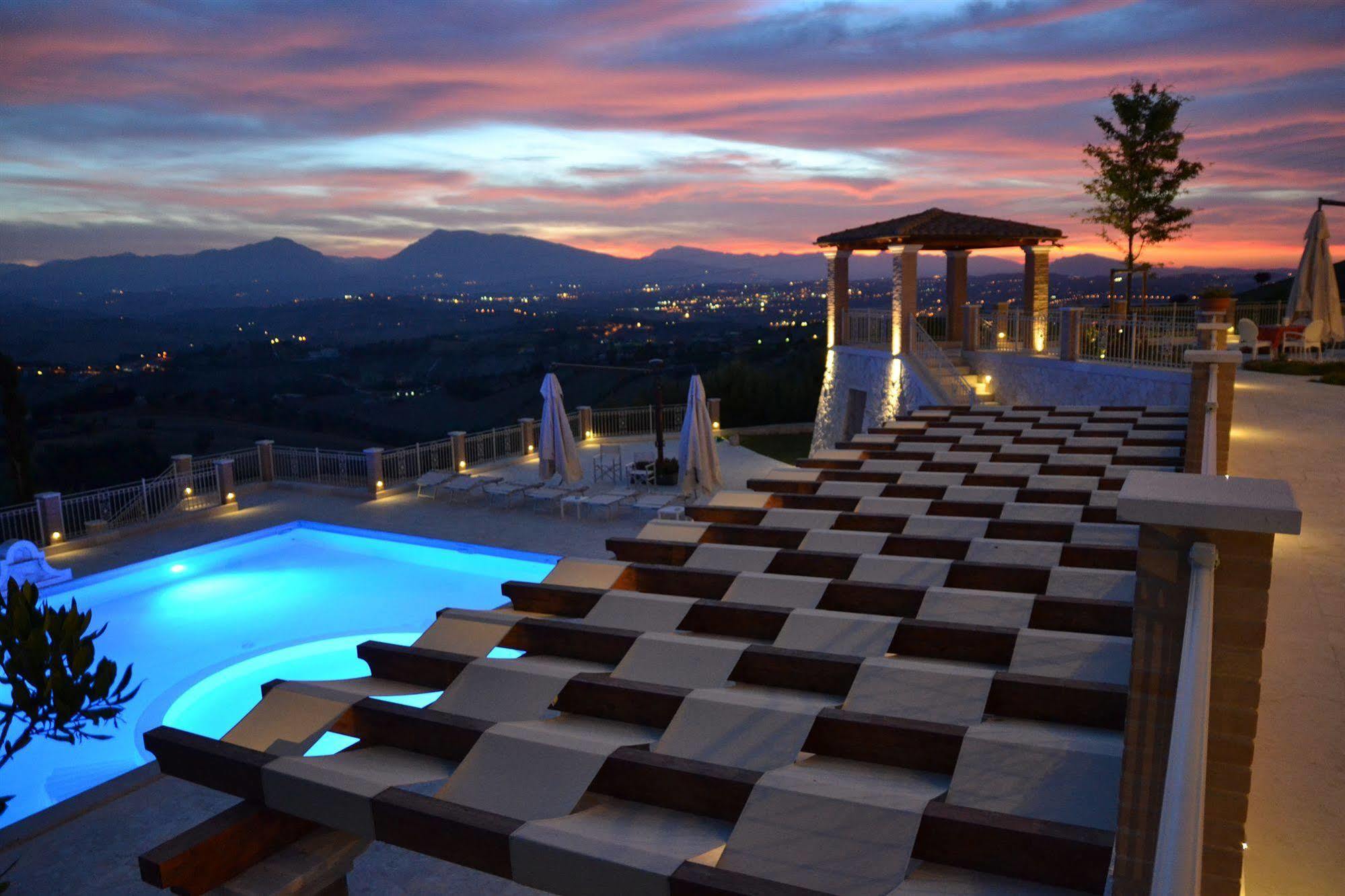 Incantea Resort Tortoreto Esterno foto