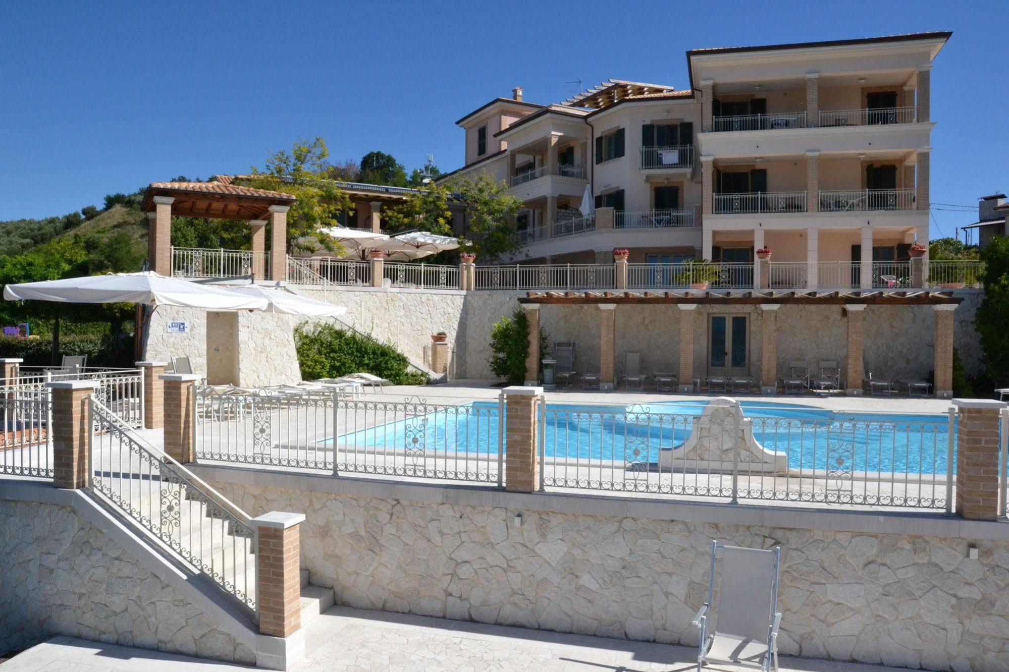 Incantea Resort Tortoreto Esterno foto